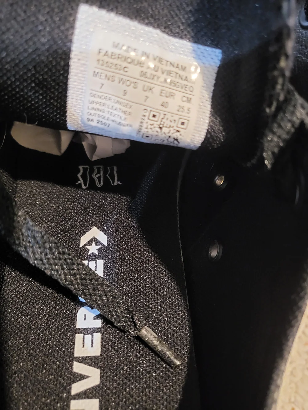 Converse all black